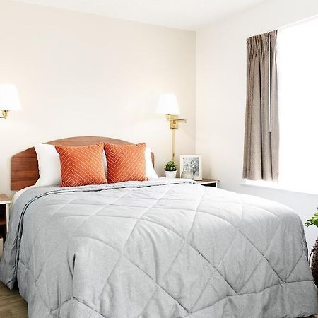 Intown Suites Extended Stay Jacksonville Fl - Baymeadows Экстерьер фото
